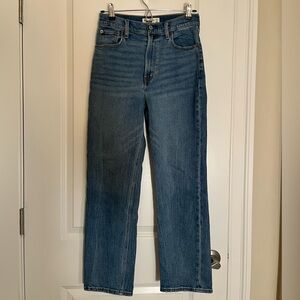 Abercrombie & Fitch Ultra High Rise Ankle Straight